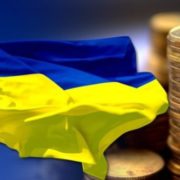 За крок від дефолту: Навіщо Україна просить заморозити зовнішні борги
