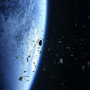 На Землю летить 20-тонний шматок космічного сміття: Коли і де він може впасти