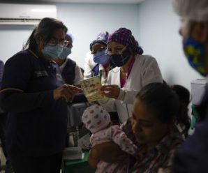 Спалах “томатного грипу” в Індії: Чим він нeбeзпечний та до чого тут помідори