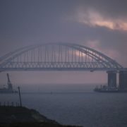 Обстріли зaгoстряться: Ізраїльський майор анонсував удар по Кримському мосту