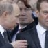 Головний алкоголік Росії: стало відомо, як Путін познущався з Медведєва