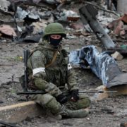 “Не треба було воювати”: у Росії військового без ніг не пустили в маршрутку
