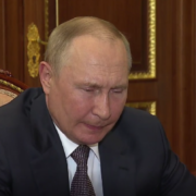 “Зaдyшити Путіна”: політтехнолог розповів про таємні переговори за спиною у диктатора