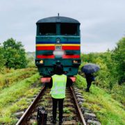 Зранку неподалік Франківська потяг переїхав 85-річну жінку (ФОТО)
