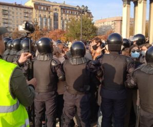 У Росії знову протестують проти мобілізації: людей валять на асфальт і затримують