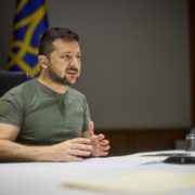 “Все це можна зупинити лише одним шляхом”: Зеленський відреагував на удари РФ по Україні