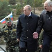 Путін і Лукашенко домовилися про розгортання військ: Жданов розповів про наслідки для України