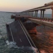 “Що на черзі, росіяни?” – Міноборони про вибух на кримському мосту