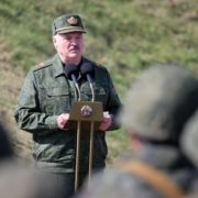 Лукашенко може постачати Росії танки: “Білоруський гаюн” повідомив про перекидання бронетехніки