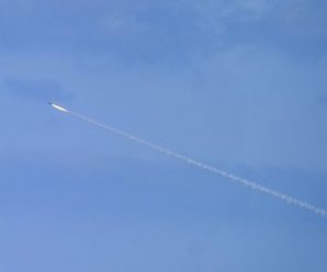 Українців попередили про нові пуски ракет, які змінюють напрямок польоту: що відомо