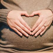 Допомога у зв’язку з вагітністю та пологами 2022 року: Виплати зросли