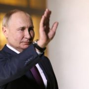Наступник Путіна: політолог назвав три кола у Кремлі, які можуть висунути своїх кандидатів