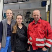 Везли 1300 км до сина: Львівські медики здійснили останню мрію важкохворої українки