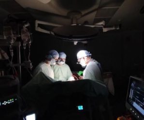 Світ має це бачити: у Львові хірурги без електроенергії провели операцію на серці