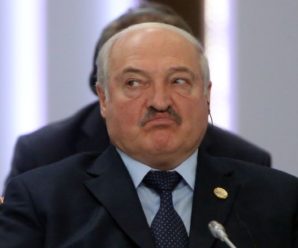 “Якщо Росія розвалиться, наше місце буде під її уламками” — Лукашенко