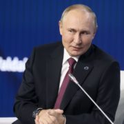 Путін збирається передати владу і розраховує на гарантії: аналітик назвав погодженого диктатором кандидата
