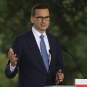 “Найближчі місяці будуть дуже важкими”: Прем’єр Польщі розповів, коли закінчиться війна в Україні