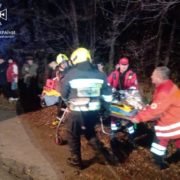 У Франківську автобус злетів з дороги у дерево, 14 людей госпіталізовано