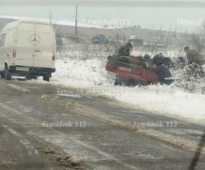 Через снігову негоду на Прикарпатті трапилися одразу декілька ДТП