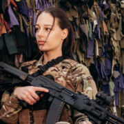 Мобілізація жінок в Україні: як призивають і кому потрібно обов’язково стати на облік