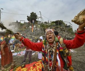 Шамани Перу під час новорічного ритуалу визначили дату закінчення війни в Україні