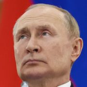 Навіщо Путін заговорив про “затяжну війну” в Україні: пояснення політолога