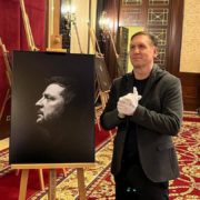 Портрет Володимира Зеленського з обкладинки Time продали за 6 млн гривень