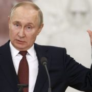 “Фуфломіцин” від Путіна: озвучені основні версії, навіщо Кремлю “різдвяне перемир’я”