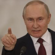 Путін не має козиря в рукаві: російський опозиційний журналіст дізнався, що задумав “фюрер”