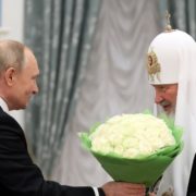 Палкий прихильник Путіна патріарх Кирило цинічно закликав до “перемир’я” на Різдво