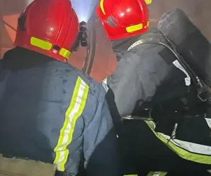 На місці влучання на Прикарпатті виникла пожежа: вдалось врятувати 2 людей