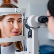 5 симптомів катаракти, які не можна ігнорувати