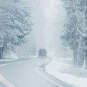 “Жахливий снігопад хлине на ці області України, крижаний дощ литиме тижнями”: синоптики про холод і березень