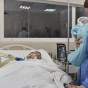 Спочатку побачив дружину з 1,5-місячною дитиною: український герой вижив дивом, про його стан розповіли лікарі