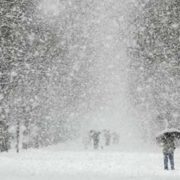 Навалить майже 20 сантиметрів снігу: до України йде серйозна негода