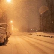 “Масштабна гроза хлине на ці області України прямо у свято, могутній снігопад рине на цей регіон”: синоптики про погоду