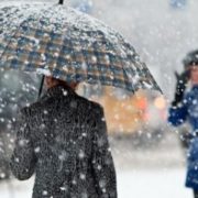 Люті зливи та сніг, а вночі – морози: синоптики озвучили прогноз погоди на цей тиждень