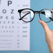 Це погіршує зір: Лікар-офтальмолог назвав п’ять факторів, яких треба уникати