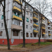 В Україні готують знесення хрущовок та панельок: закон дозволить відселяти жителів будинків