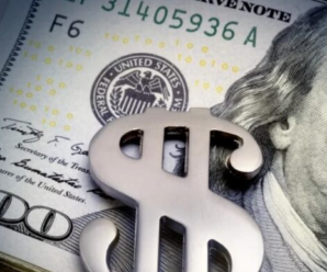 Долар продовжує дешевшати: аналітики розповіли, як зміниться курс до кінця тижня
