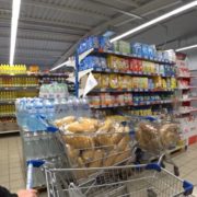 Українців попередили про ціни на головні продукти: Кабмін ухвалив серйозне рішення