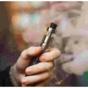 Штраф до 50 000 гривень: Набувають чинності нові санкції проти курців та продавців сигарет