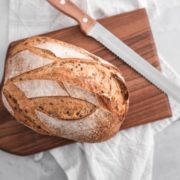 Що категорично заборонено робити з хлібом, щоб не накликати біду