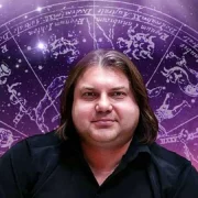 “У жовтні ЗСУ будуть нещадно бомбити Росію”, – астролог Влад Росс