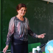 Пенсії вчителів у 2023 році: які виплати отримують педагоги в Україні
