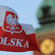 Польща з опівночі безстроково забороняє імпорт сільгосппродукції з України