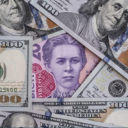 Уряд змінив прогнози щодо курсу долара на 2024 рік: якою буде девальвація гривні