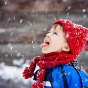 Сніг по пояс та мороз -23: синоптик дав прогноз погоди в Україні на найближчі днів