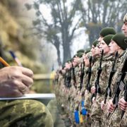 Бронювання від мобілізації: в Україні готують нові правила — як це працює зараз і що зміниться