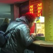 Долар сильно струснуло: банки та обмінники різко оновили курс валют, що потрібно знати українцям